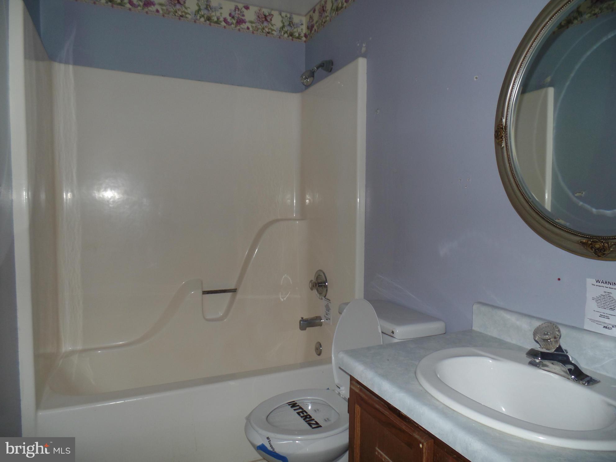 1452 Kent Road Essex, MD 21221 - Photo 7 of 21 Main Floor