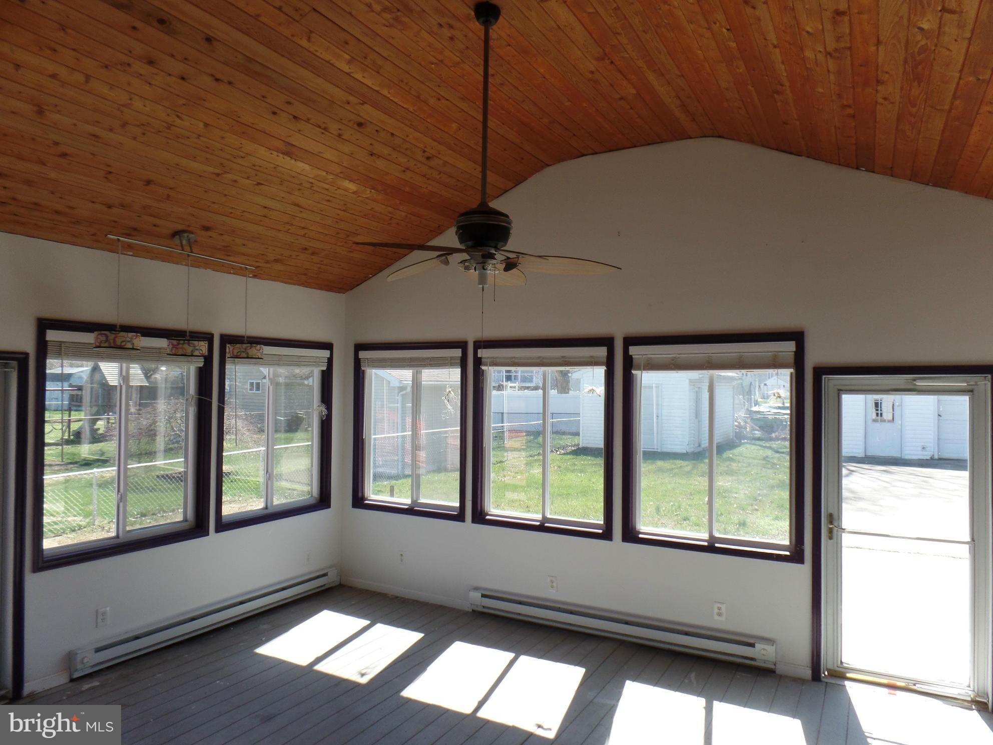 1452 Kent Road Essex, MD 21221 - Photo 8 of 21 Sun Room/Enclosed Porch