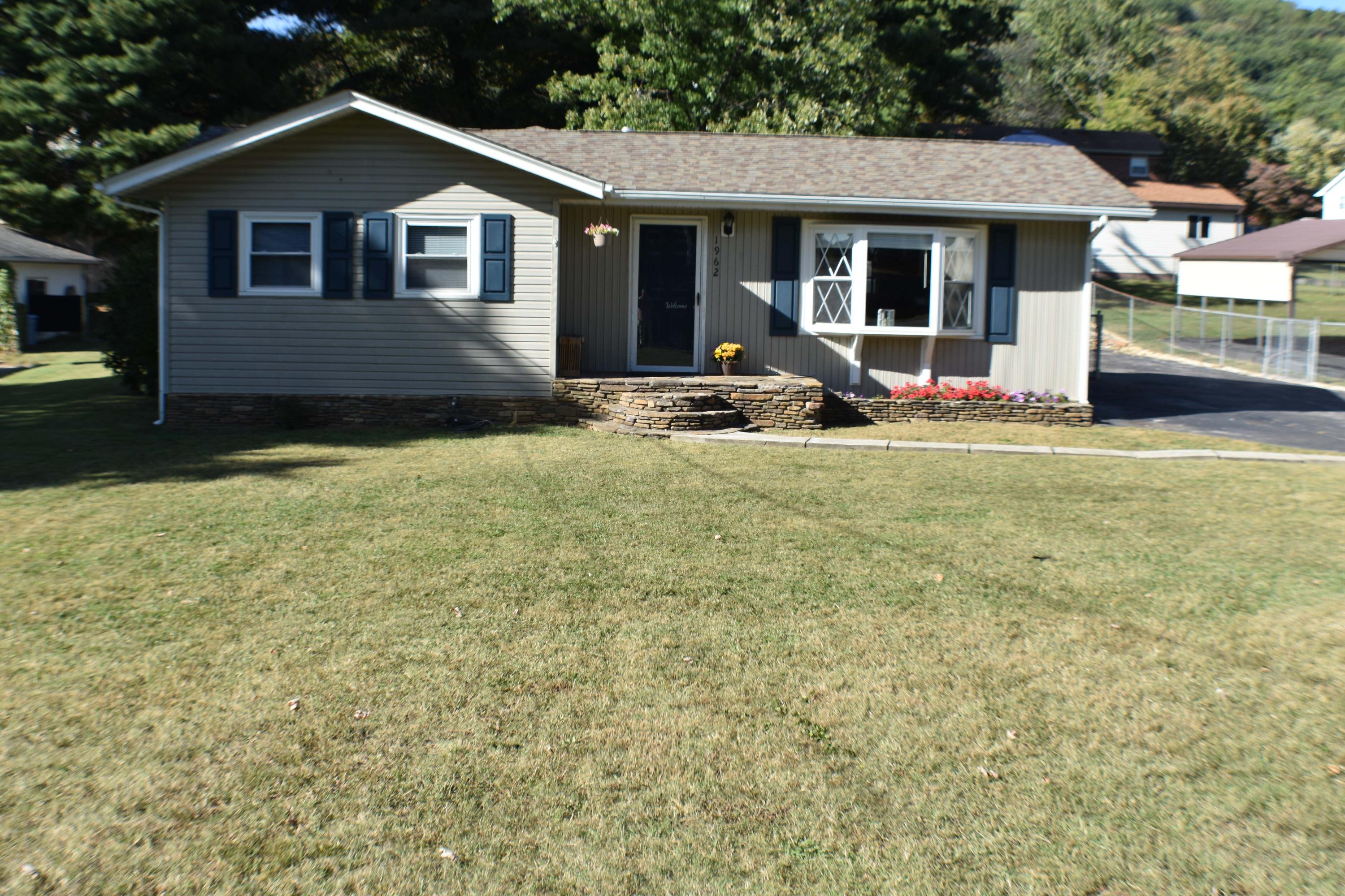 1962 Burma Road Salem, VA 24153 - Photo 1 of 34 Front of the Home
