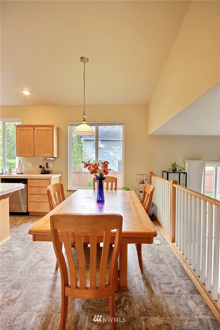 5204 Northeast 5th Place Renton, WA 98059 - Photo 7 of 20