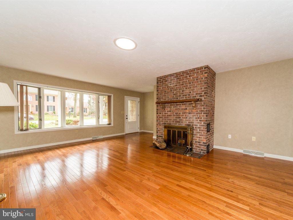 13 Timber Lane Hanover, PA 17331 - Photo 3 of 23 Gallery Image 3
