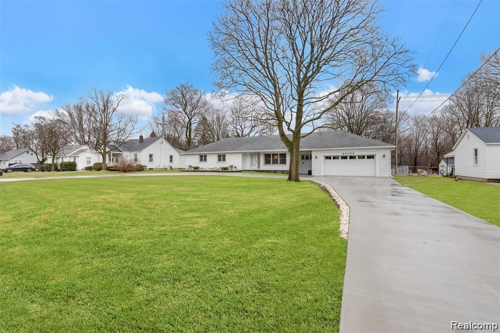 22104 Gill Road Farmington Hills, MI 48335 - Photo 32 of 39