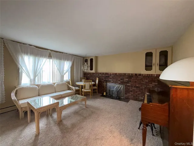 $5,300 | 15 Sherry Lane, Hauppauge, NY 11788