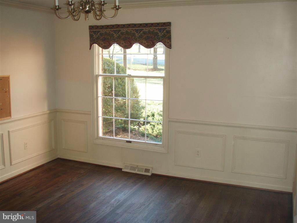 11508 Fox Hill Road Culpeper, VA 22701 - Photo 5 of 28 Dining Room
