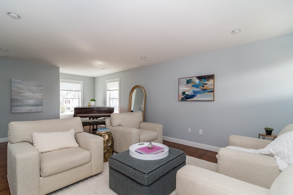 9 Shore Road Natick, MA 01760 - Photo 12 of 29