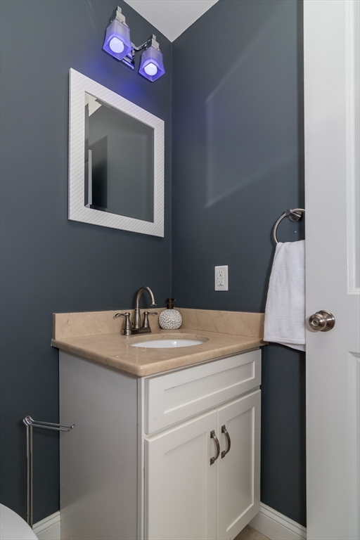 9 Shore Road Natick, MA 01760 - Photo 14 of 29