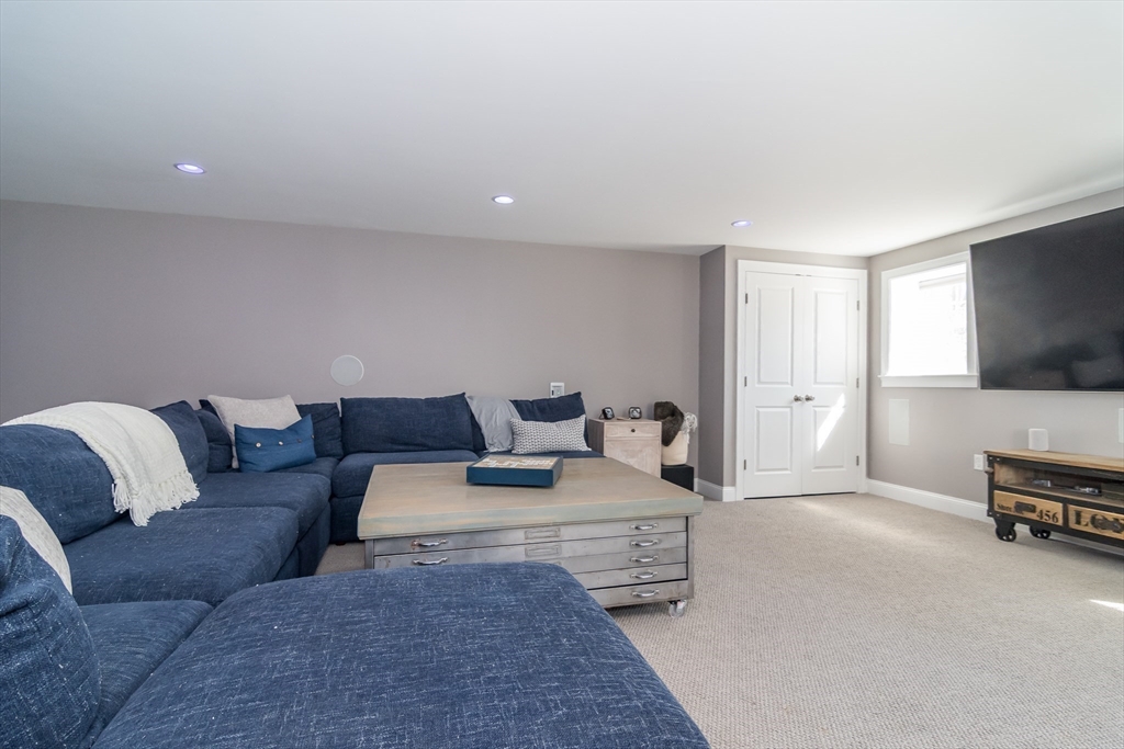 9 Shore Road Natick, MA 01760 - Photo 9 of 29