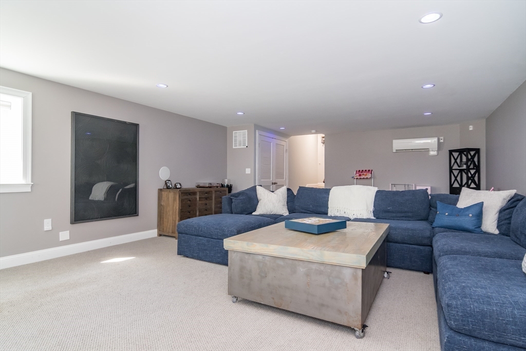 9 Shore Road Natick, MA 01760 - Photo 10 of 29