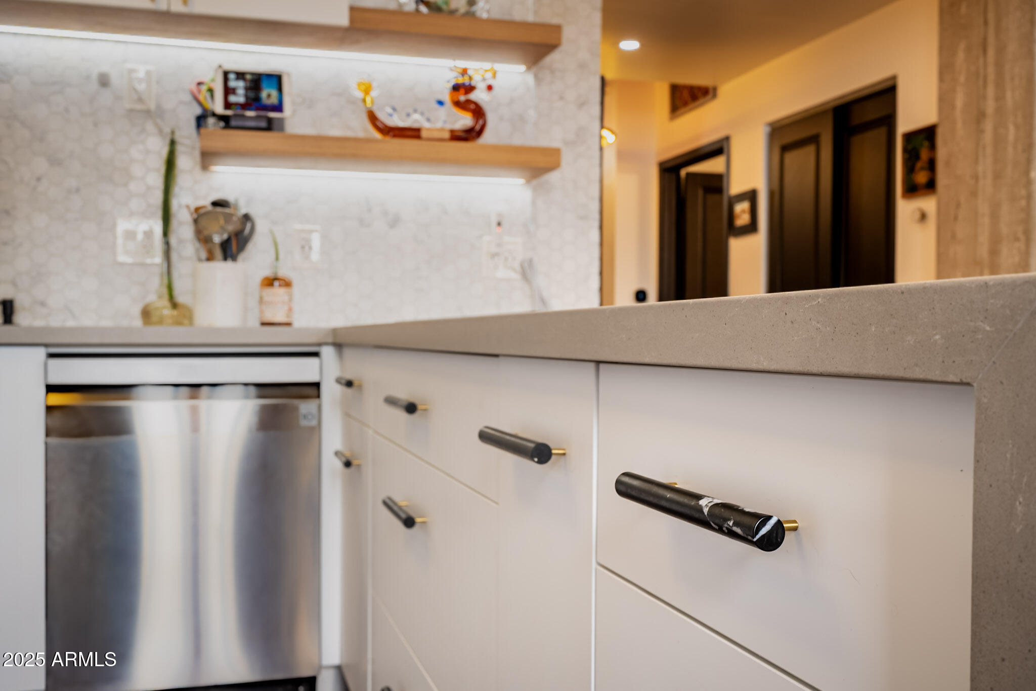 114 West Adams Street, Unit 203 Phoenix, AZ 85003 - Photo 19 of 56 Marble Pulls