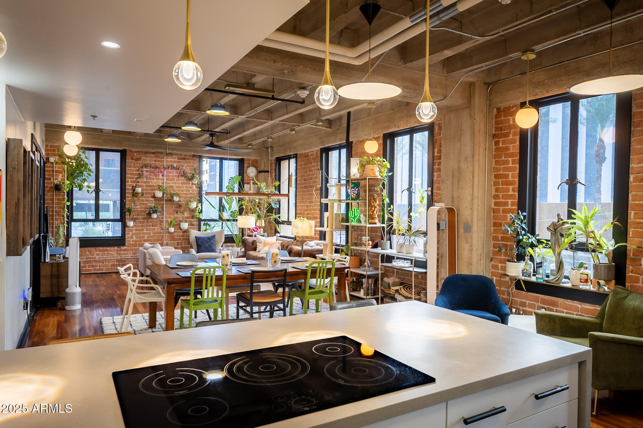 114 West Adams Street, Unit 203 Phoenix, AZ 85003 - Photo 24 of 56 Entertainer's Space