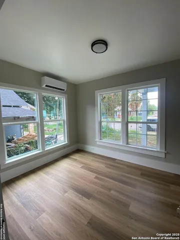 $1,450 | 143 East Baylor Street, San Antonio, TX 78204