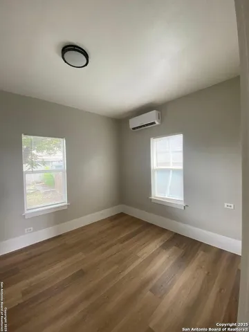 $1,450 | 143 East Baylor Street, San Antonio, TX 78204