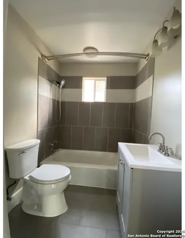 $1,450 | 143 East Baylor Street, San Antonio, TX 78204