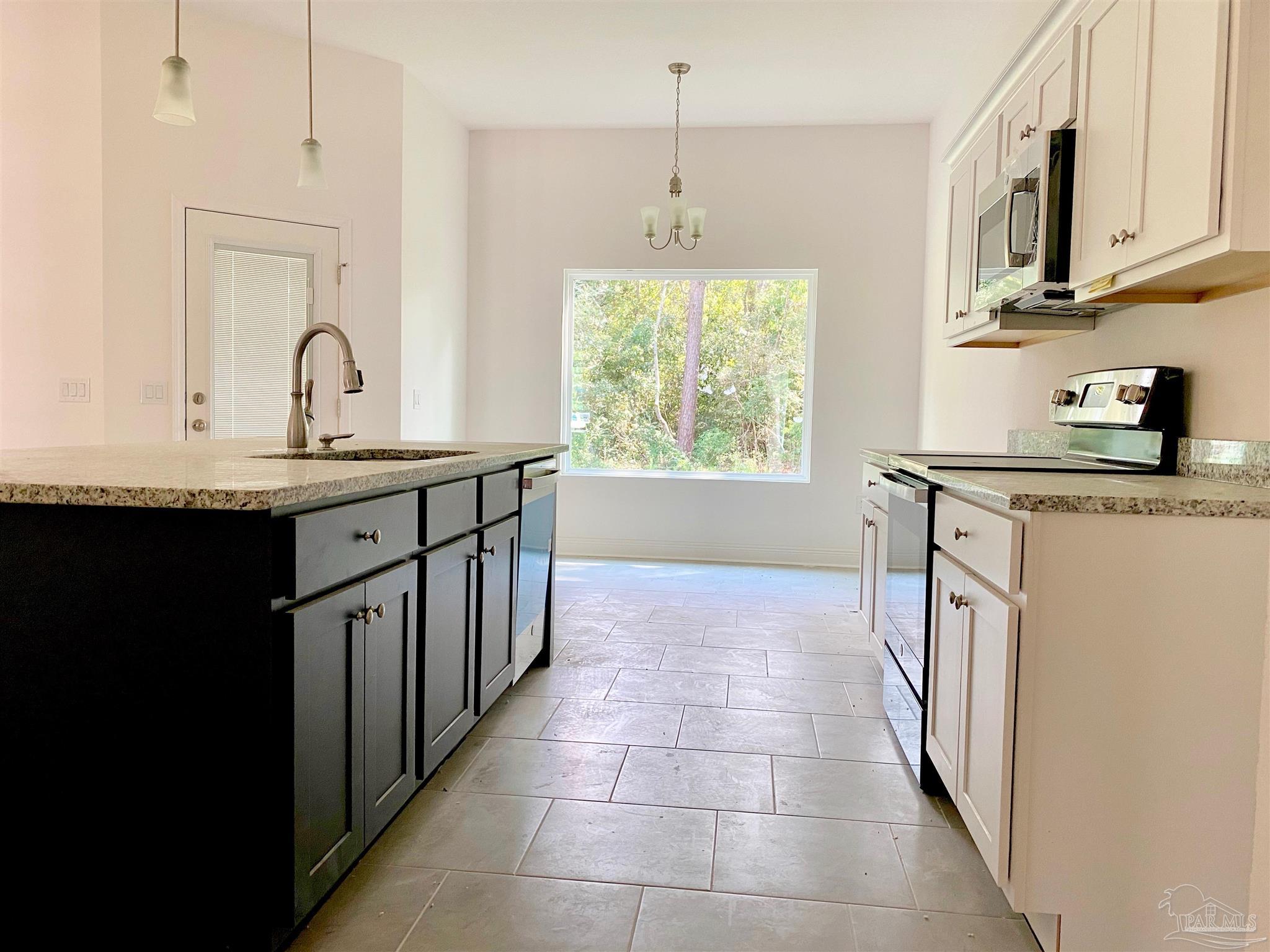 185 Quintette Road Cantonment, FL 32533 - Photo 10 of 39 Gallery Image 10