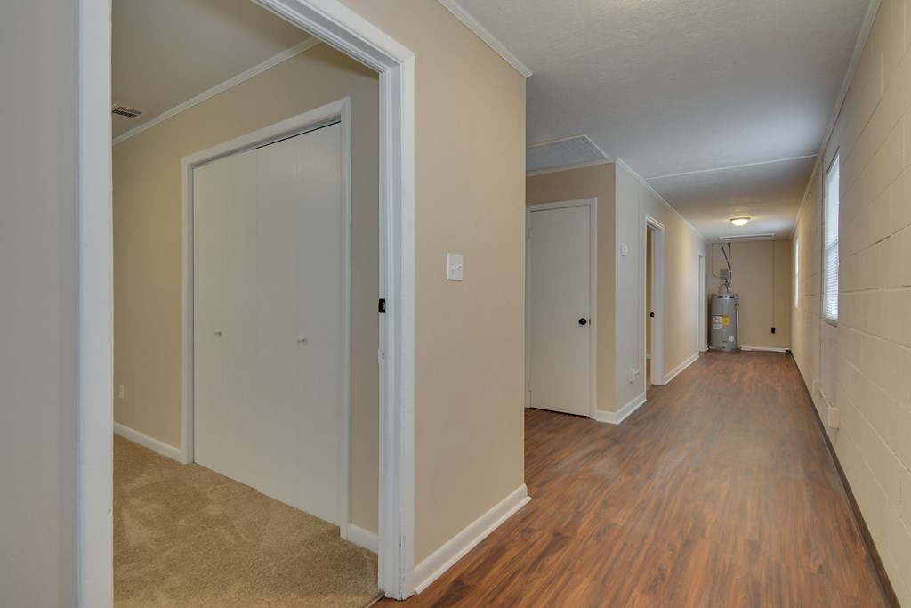 2313 Old McDuffie Road Augusta, GA 30906 - Photo 5 of 32 Gallery Image 5
