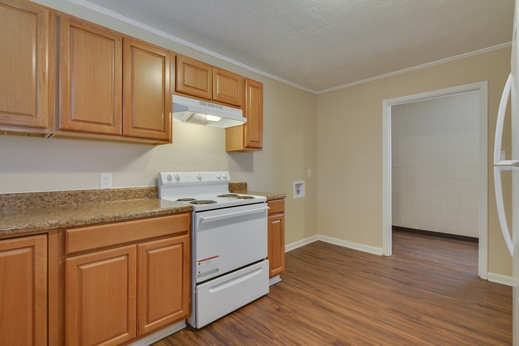 2313 Old McDuffie Road Augusta, GA 30906 - Photo 7 of 32 Gallery Image 7