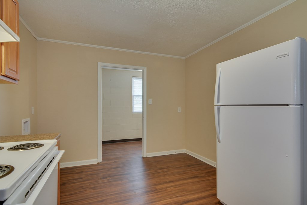 2313 Old McDuffie Road Augusta, GA 30906 - Photo 8 of 32 Gallery Image 8