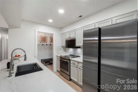 $365,000 | 5904 Scots Bluff Drive, Charlotte, NC 28227