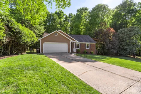 $365,000 | 5904 Scots Bluff Drive, Charlotte, NC 28227