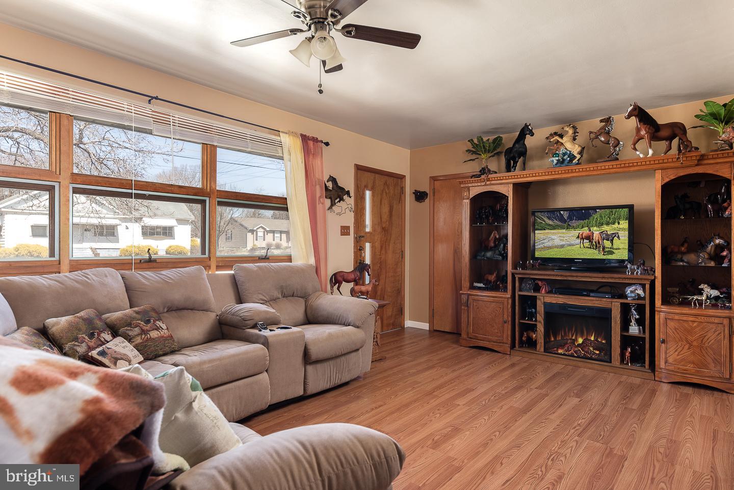 201 East Walnut Road Vineland, NJ 08360 - Photo 3 of 34 Gallery Image 3