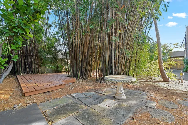 $2,900 | 310 Columbia Drive, Lake Worth Beach, FL 33460