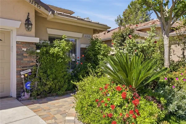 $4,000 | 32935 Adelante Street, Temecula, CA 92592