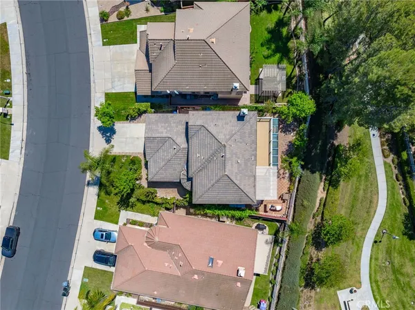 $4,000 | 32935 Adelante Street, Temecula, CA 92592