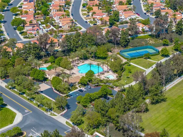 $4,000 | 32935 Adelante Street, Temecula, CA 92592