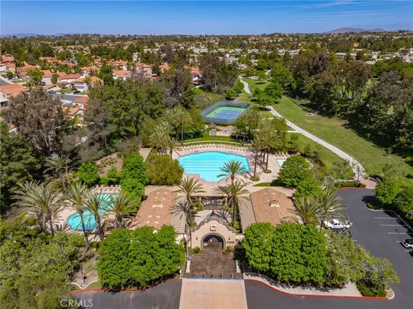 $4,000 | 32935 Adelante Street, Temecula, CA 92592