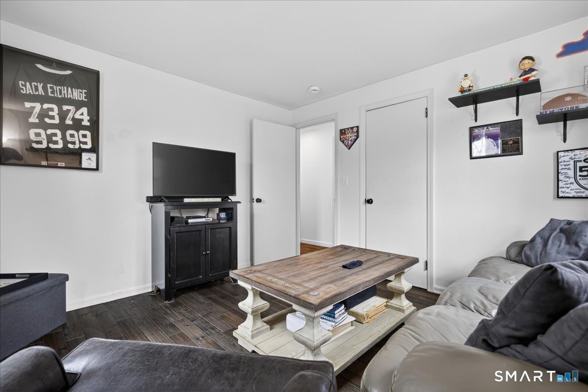 10 Scott Street Norwalk, CT 06851 - Photo 22 of 40