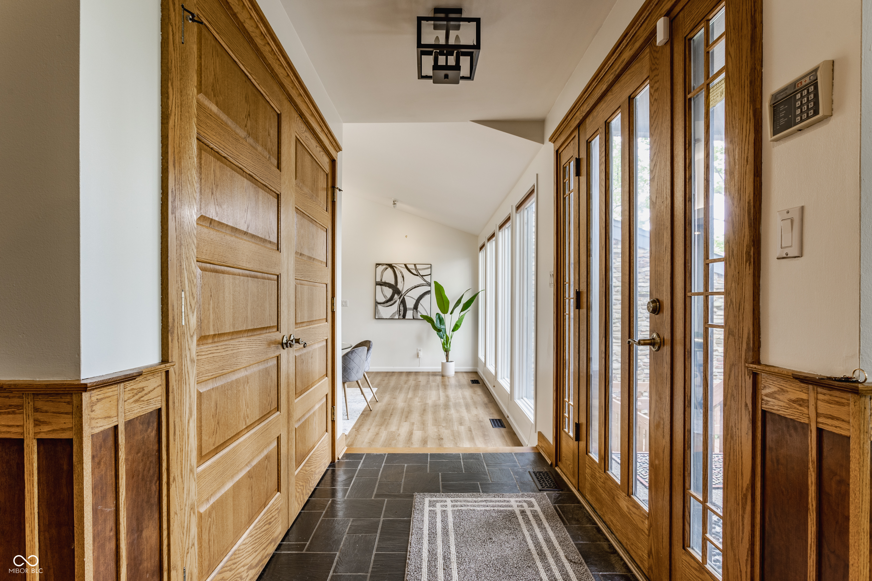 12469 Spring Mill Road Carmel, IN 46032 - Photo 5 of 66