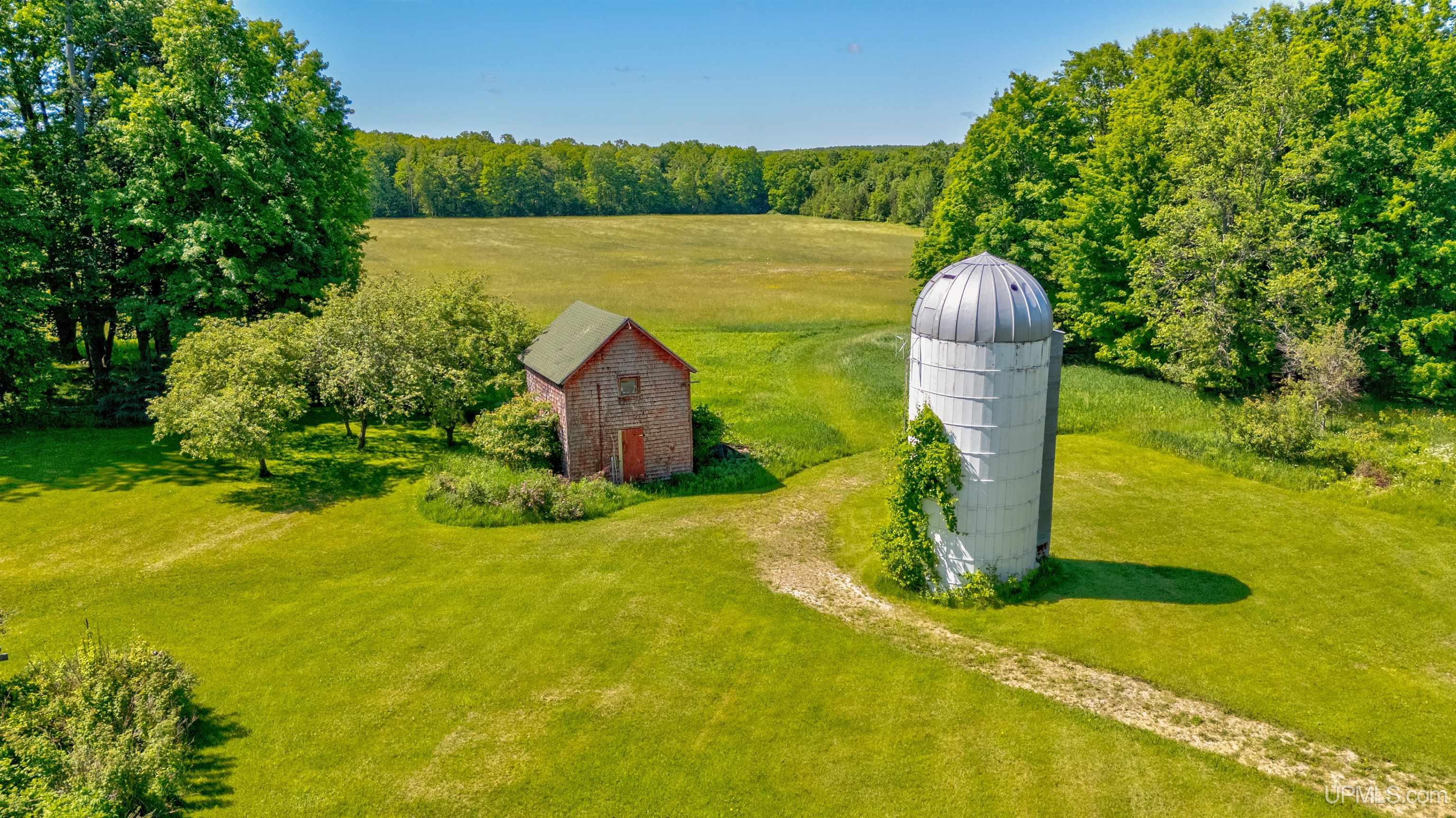 1097 North Co Road Cooks, MI 49817 - Photo 4 of 73