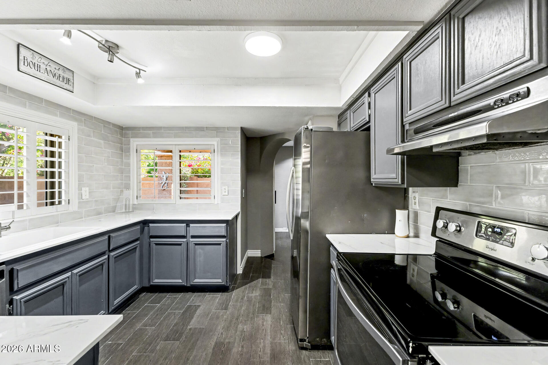 10449 North 9th Street Phoenix, AZ 85020 - Photo 15 of 40 Kitchen