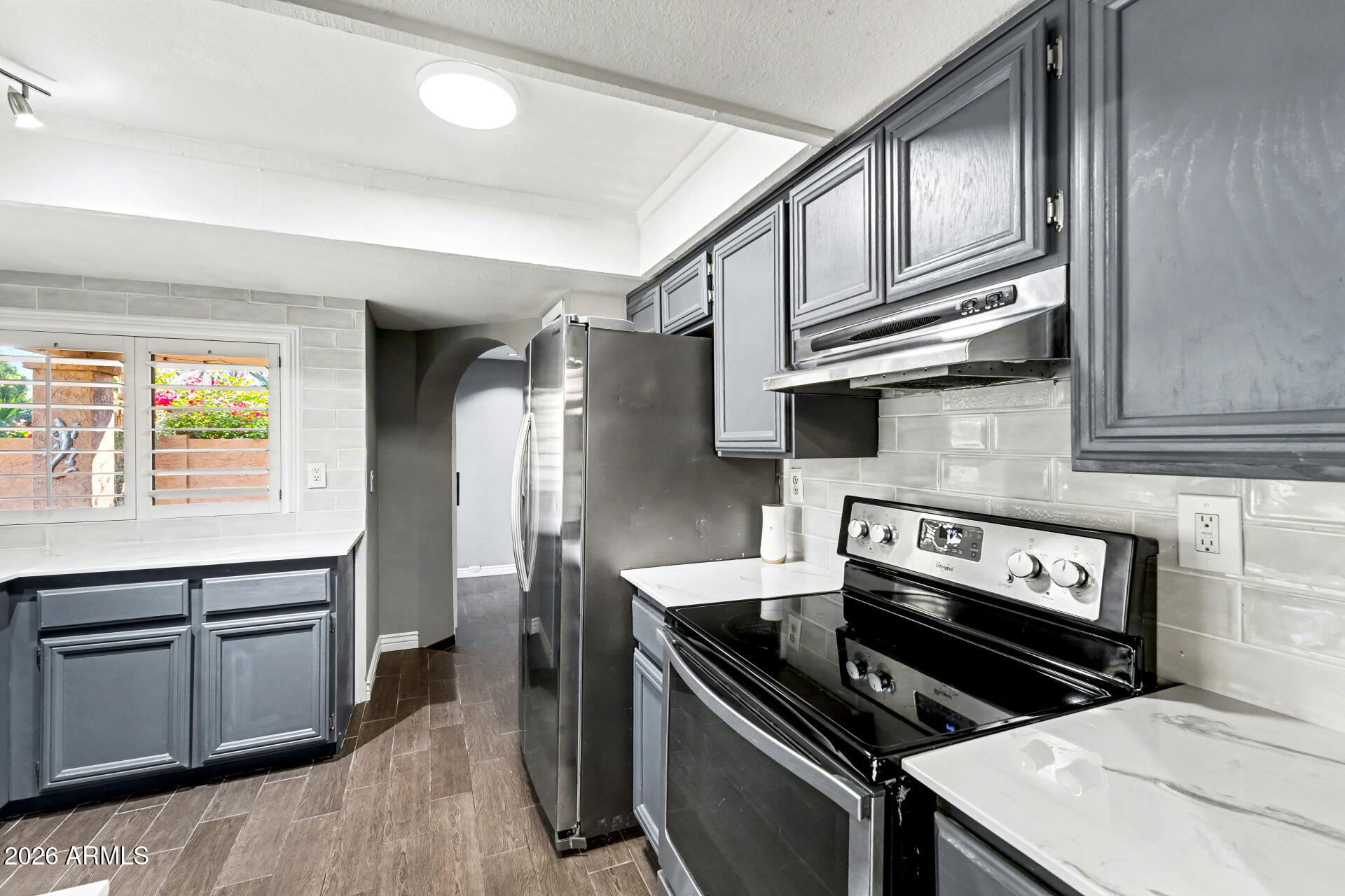 10449 North 9th Street Phoenix, AZ 85020 - Photo 16 of 40 Kitchen