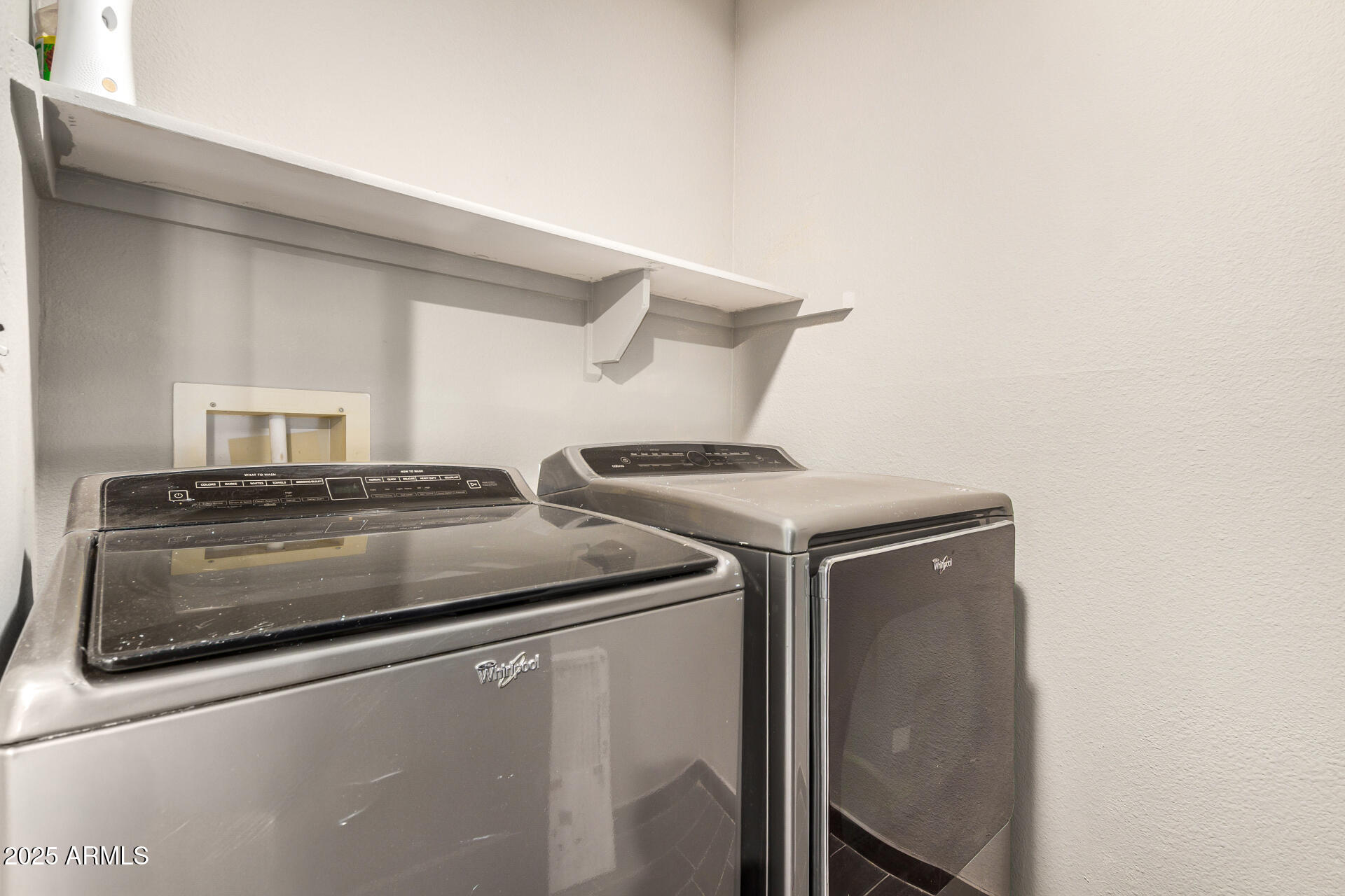 10449 North 9th Street Phoenix, AZ 85020 - Photo 28 of 40 Laundry Room