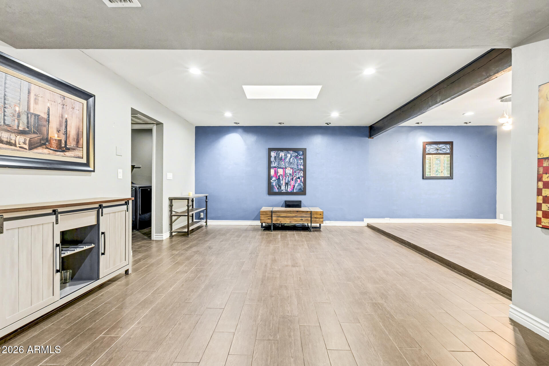 10449 North 9th Street Phoenix, AZ 85020 - Photo 9 of 40 Living Room