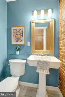 $925,000 | 707 10th Street Southeast, Washington, DC 20003