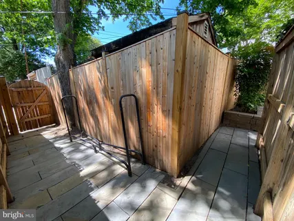 $925,000 | 707 10th Street Southeast, Washington, DC 20003
