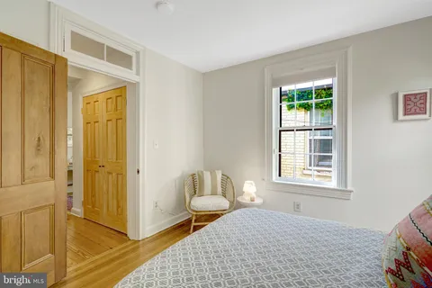 $925,000 | 707 10th Street Southeast, Washington, DC 20003