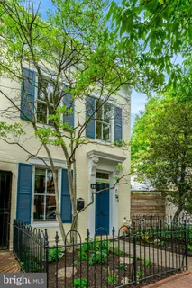 $925,000 | 707 10th Street Southeast, Washington, DC 20003