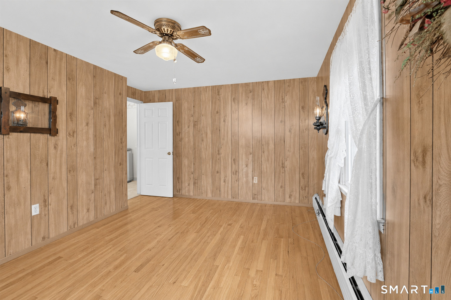 26 Russell Road Meriden, CT 06450 - Photo 11 of 36