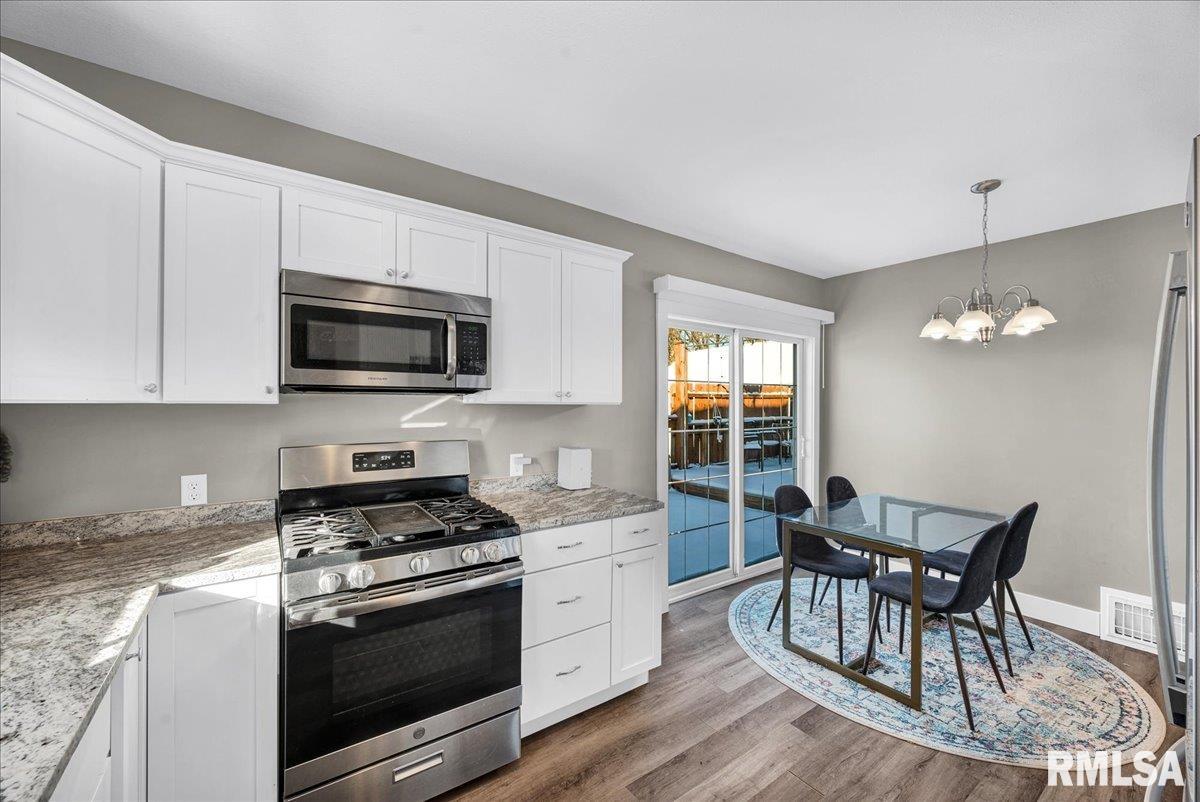 602 Ridge Street Washington, IL 61571 - Photo 9 of 37