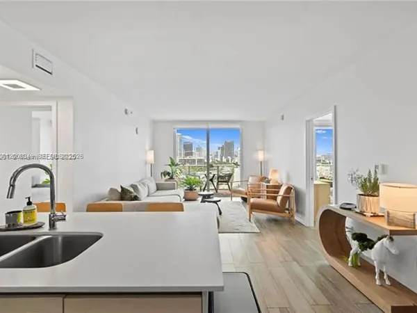 $4,200 | 4250 Biscayne Boulevard, Unit 1218, Miami, FL 33137