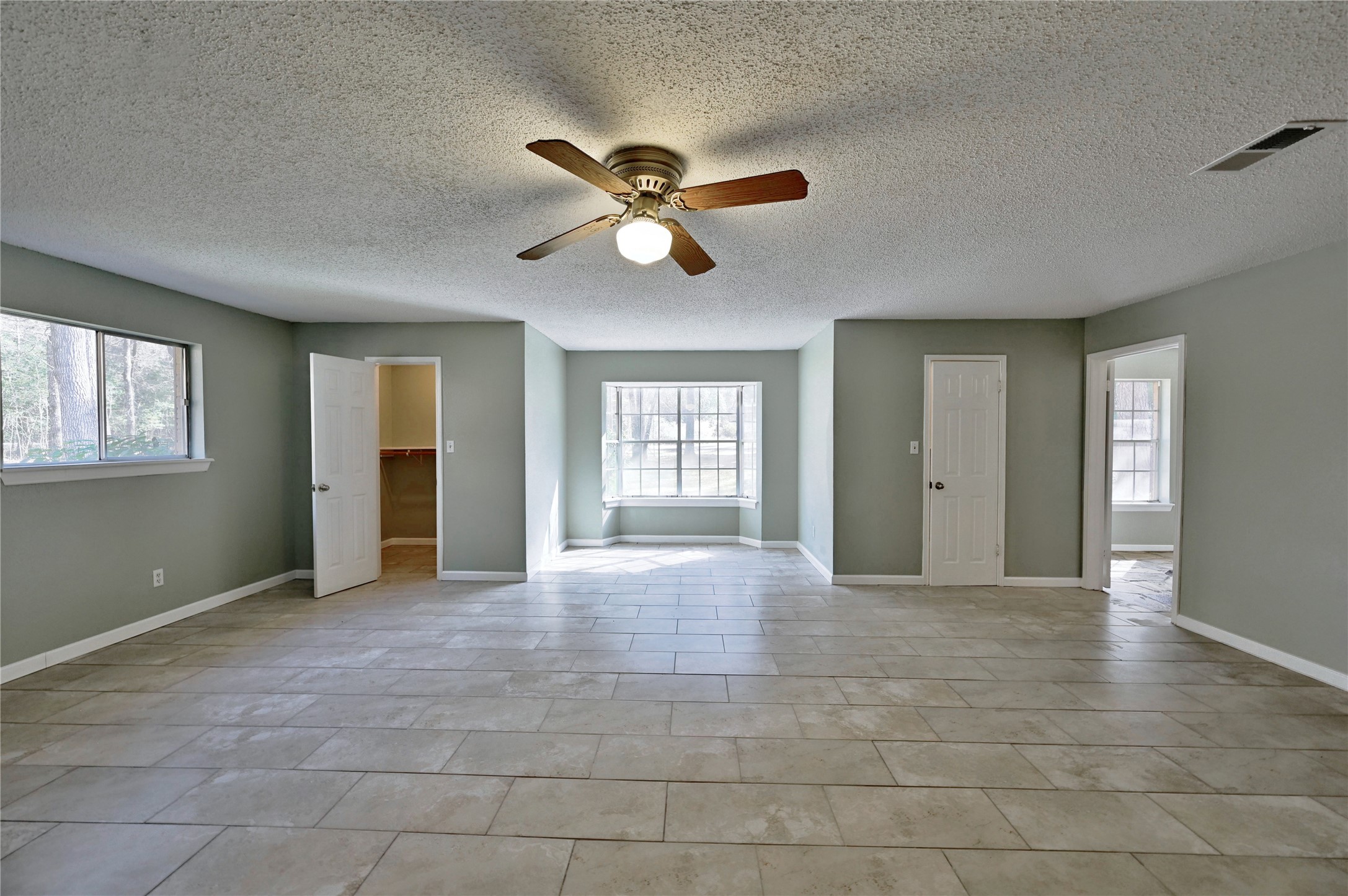 15823 Stagecoach Road Stagecoach, TX 77355 - Photo 19 of 50 Bay window with sitting space
