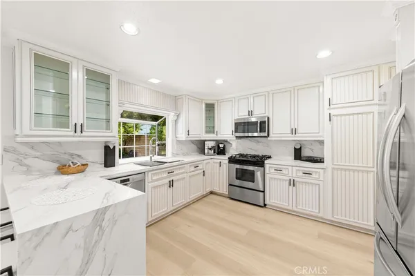$2,080,000 | 54 Willow Tree Lane, Irvine, CA 92612