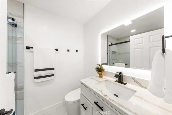 $2,080,000 | 54 Willow Tree Lane, Irvine, CA 92612