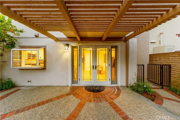 $2,080,000 | 54 Willow Tree Lane, Irvine, CA 92612