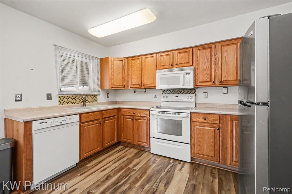 13646 Edwin Court Warren, MI 48088 - Photo 12 of 23