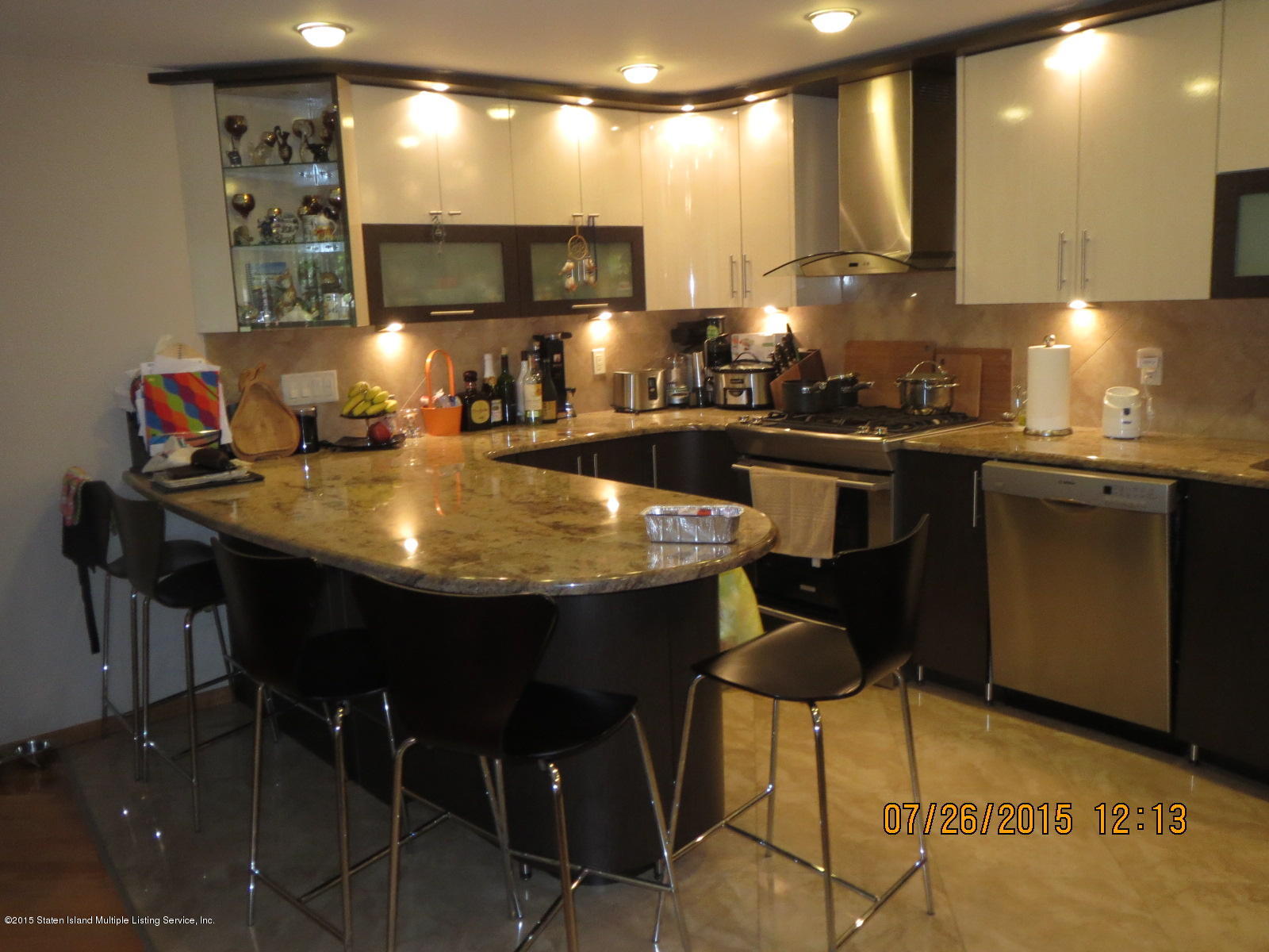 3465 Amboy Road, Unit 1F Staten Island, NY 10306 - Photo 3 of 26 IMG_0423