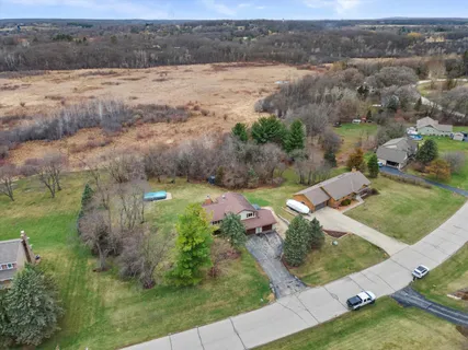 $509,900 | W324S7701 Paul Lane, Mukwonago, WI 53149